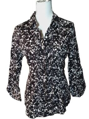New York & Company Black and White Printed Button-Down Shirt